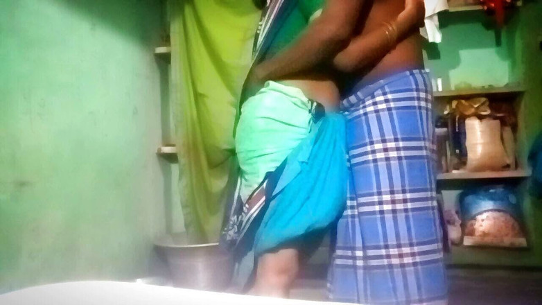 Priyanka314: 인도 아줌마 백샷