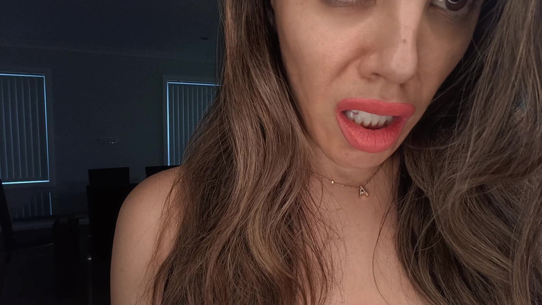 annikarain: Nhân viên dụ bạn lừa dối hoặc cô ấy bỏ việc