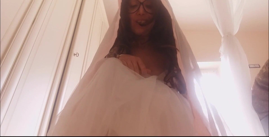 savannahamatoriale: Do You Really Want to Fuck Your Stepmother While Wearing...