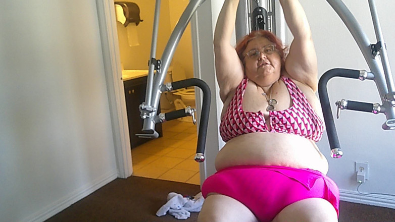 BBW nurse Vicki adventures with friends: Big Beauty Nurse Vicki Is Exercising in the Gym Part 1