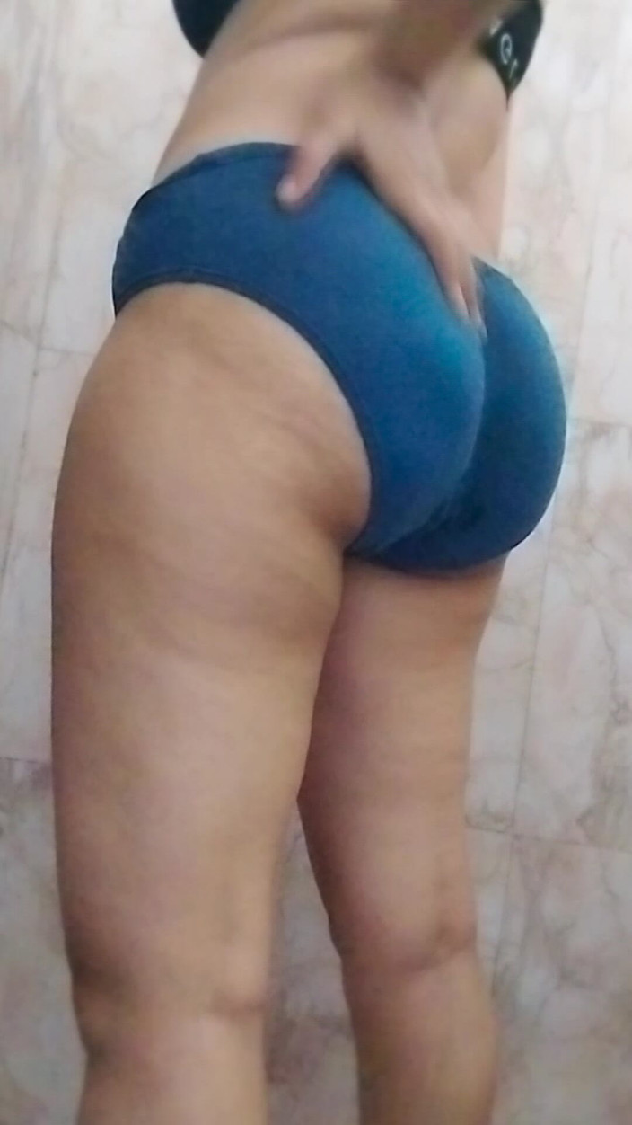 Riyathakur: Desi温泉女の子準備彼女自身へ行くへホテルの部屋と弄ハード