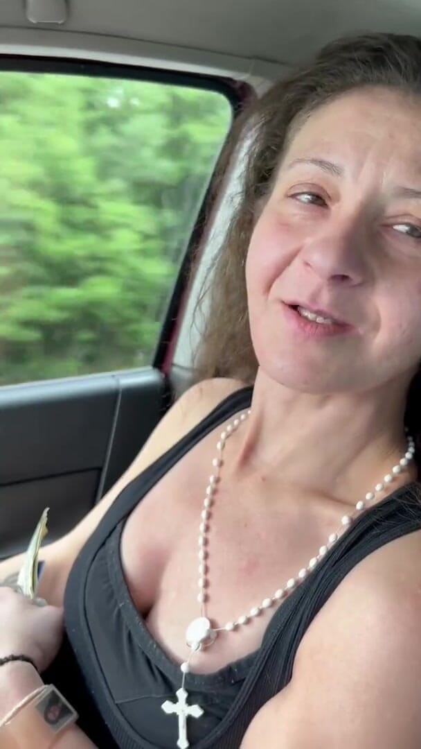 J13D75: जेल से वापस एक त्वरित चुसाई कार रोड हेड के साथ