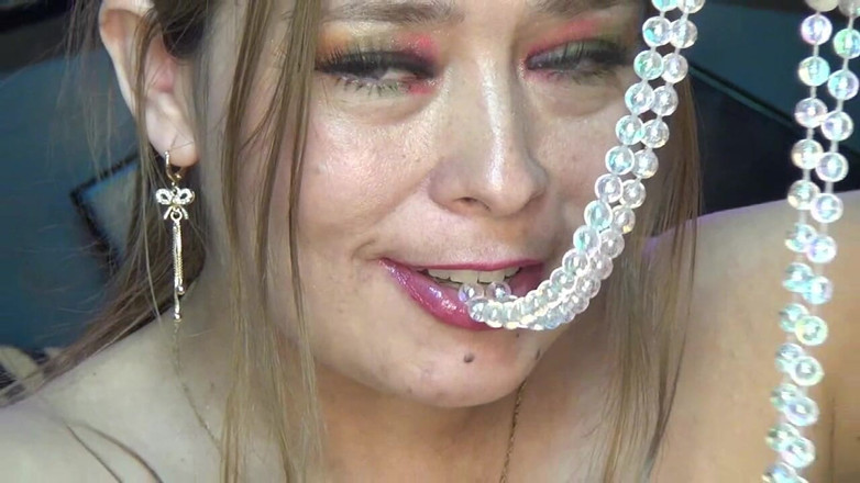 Angel eyes studio: ¡Genial! ¡Hice una garganta profunda con un collar de perlas de 4...