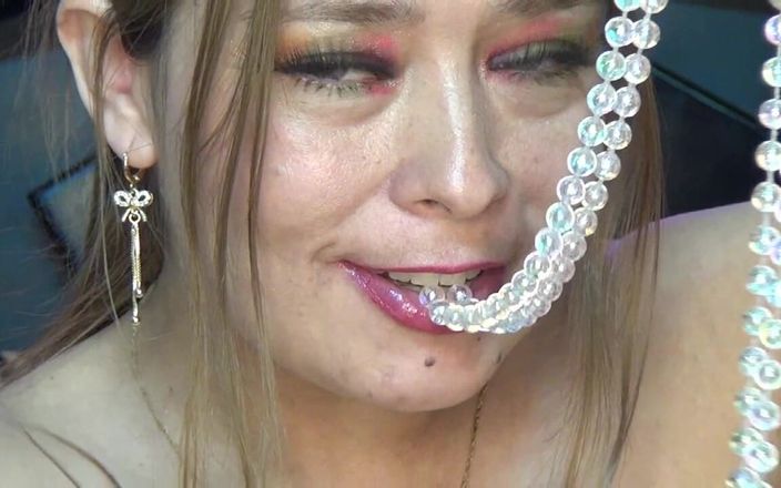 Angel eyes studio: Awesome! I Deepthroated a 4 Meters Long Pearls Collar!