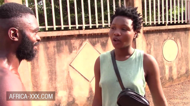 Africa-XXX: Amateur ebony girl invites stranger for a round