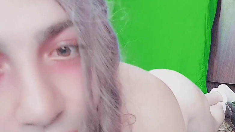 Kitty_Cross: Cherry Lips și o minte obraznică