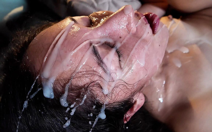 BukkakeOrgy: Pesta seks bukkake kasar pertamanya