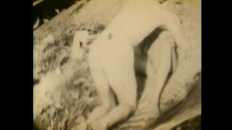 Vintage megastore: Молоді повії та дружини мамки відтрахані та кінчають у рот великими вінтажними членами (повний фільм)