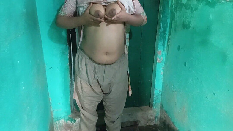 Sumahomesex: 농가에서 섹스하는 이웃 아름다운 바비