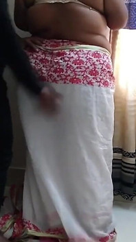 Sexy Stepmom Take Selfi for Her Boyfriend Watsapp Massage When I Help Her with Give Free Fucking