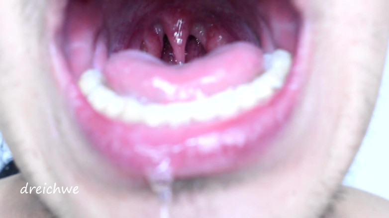 Dreichwe: Zunge-fetisch