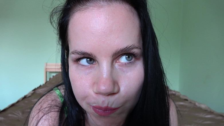 Anna Sky: Анна їсть ведмедів-гумки