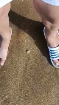 Kaki dan Laut Lebih Perlahan - Satu Kaki Tanpa Kaki Dan Kaki Dalam Slaid - Kaki Yang Hebat Di Laut