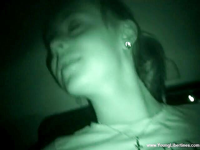 Young Libertines: Šukání teenagerky ve tmě
