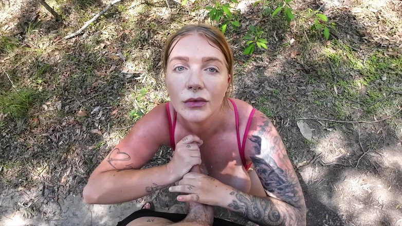 Mr LDN Lad: 我在散步，发现两个荡妇要填满