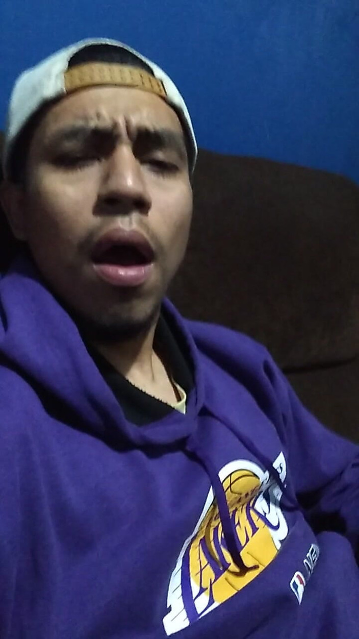 AlexAlejandro13: Komm, ich lade Sie auf das Sofa ein