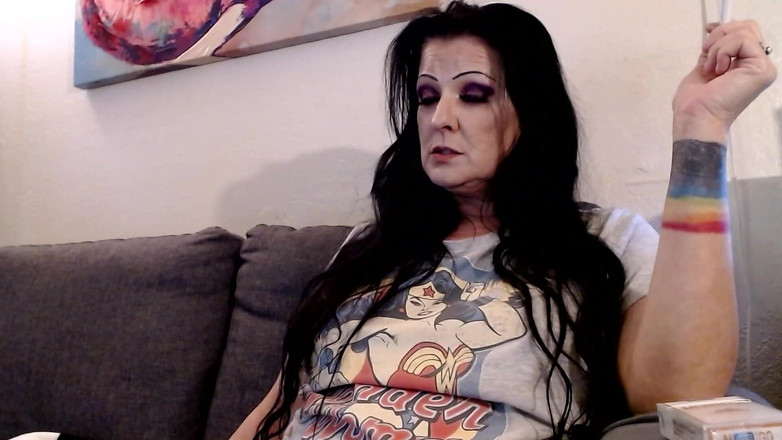 Abby Anna: 아침 연기와 커피