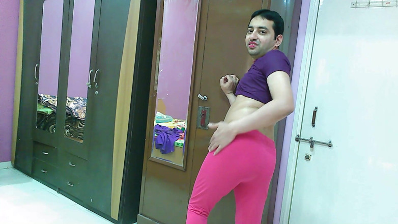 Cute & Nude Crossdresser: Sweet sissy crossdresser femboy Sweet Lollipop w górze i ciasno.