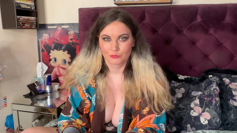 MissFFW: Puta pervertida se prueba sus nuevas gafas listas para contenido...