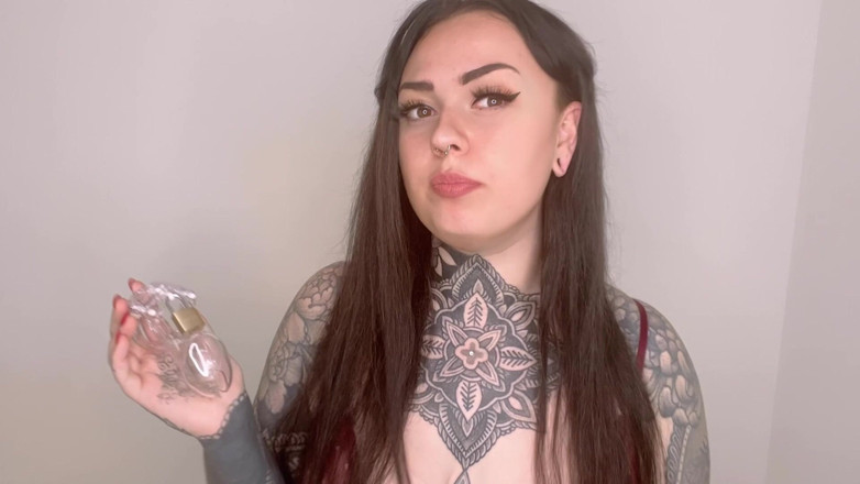 Miss Valentina: Deine schwänze werden eingesperrt