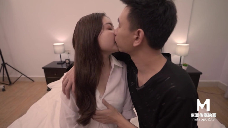 ModelMedia Asia: Amateur strike up a conversation