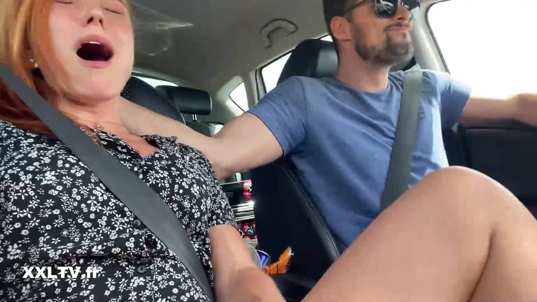 XXLTVFR: Clemence audiard masturbiert im auto