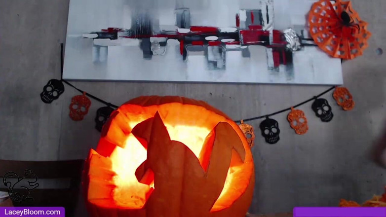 Lacey Bloom: Live-show kürbisschnitzen 2611