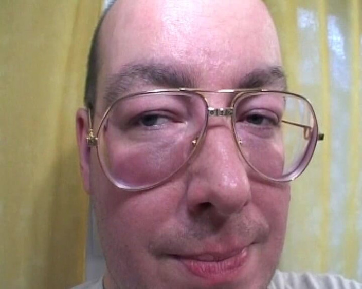 Busty German Sluts: Blondýnka z Německa kouří péro a hraje si s hračkou