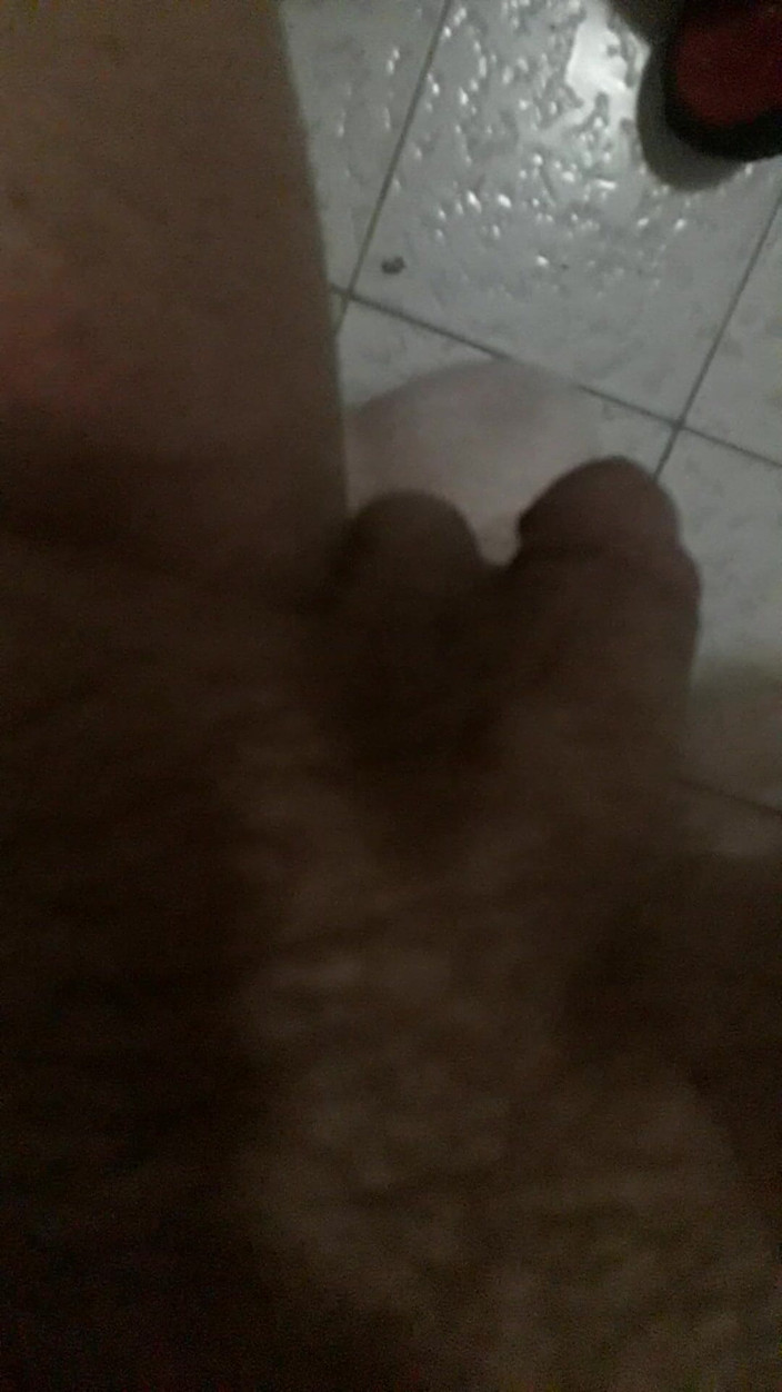 wernerlisaamityville: Själv Bryan Kurpjuweit Naken natt plus ben närbild