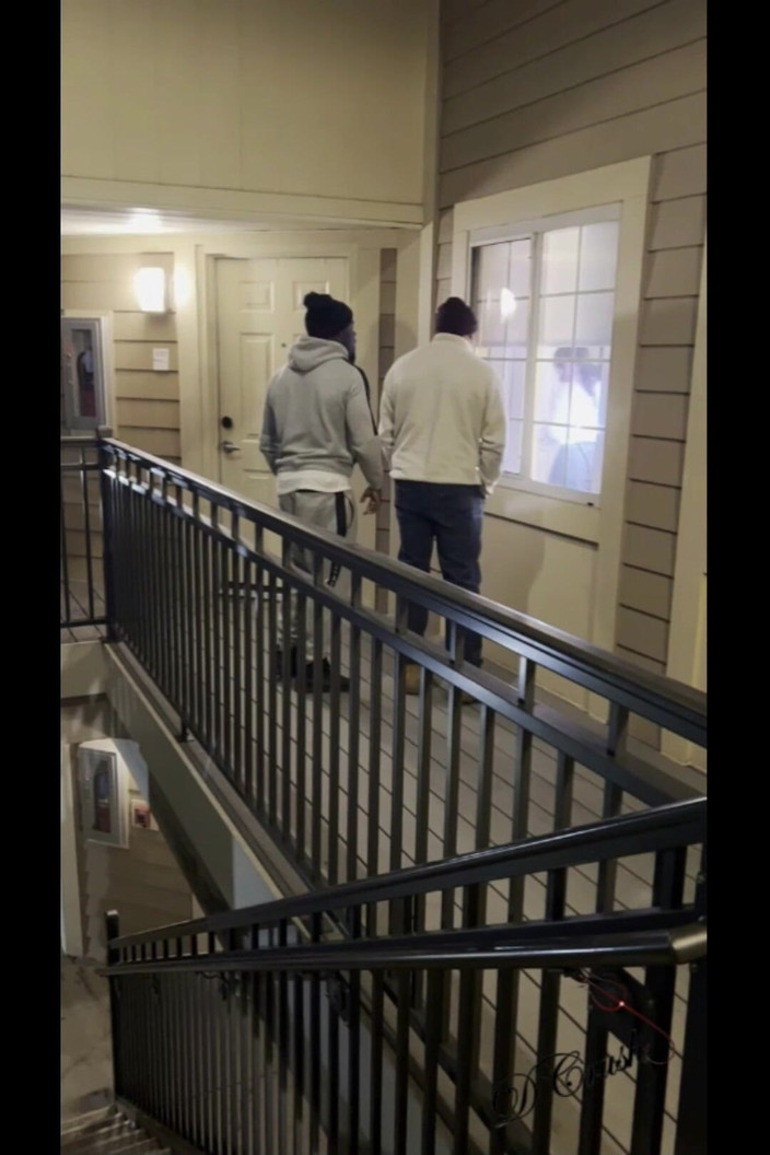 Dem heavy hittas: Wanita bertatu Menjemput Dhh Ke dalam