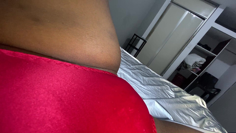 pampammedallo: How Good It Is to Come Home From College Tired...