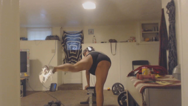 Dees Deepthroat: Dee Does Anal After Workout
