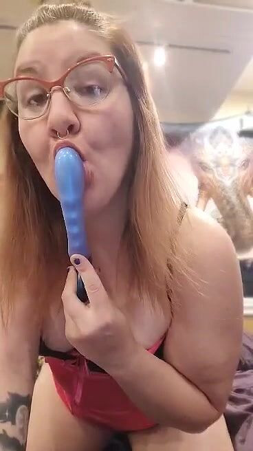 Daddyspinkbeauty: 내 장난감을 가지고 노는 중.