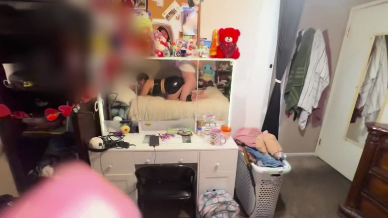 Wettywest: Am aflat că mama mea vitregă este o stripteuză