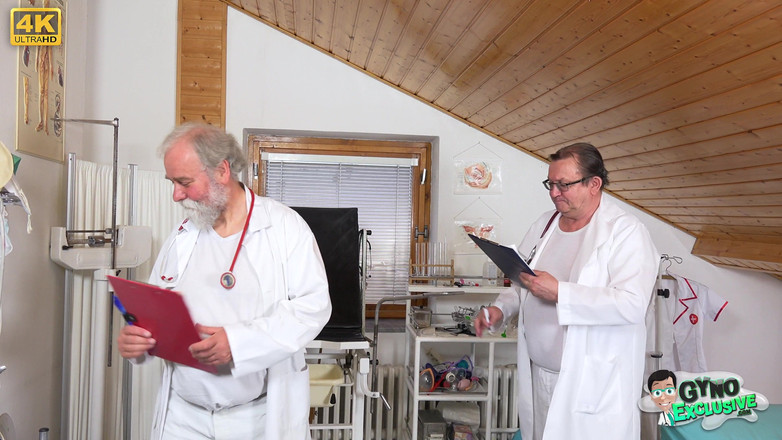 Gyno Exclusive: Huge Real Orgasm of Teenage Nerd Student Keira Flow