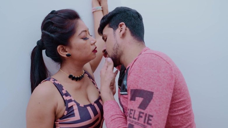 Tightmaal: Hot Desi Indian Couple Hard Sex in the Morning
