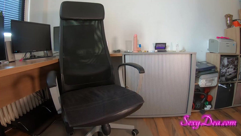 King of datass: Нахальный секретарша