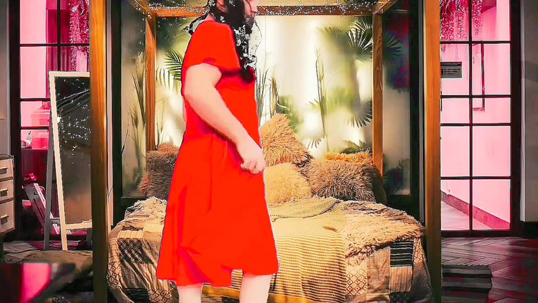 Kitty_Cross: Menggoda dengan Setiap Langkah