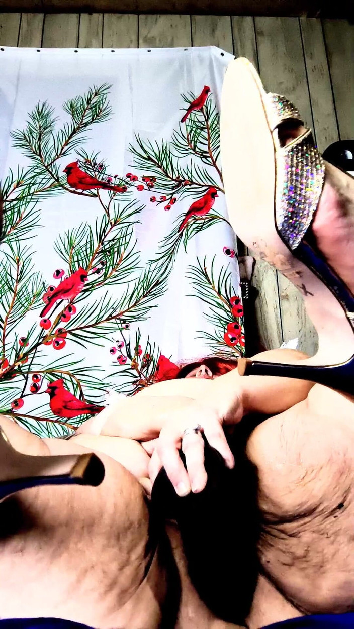 HerculesnVENUS: Es el cumpleaños de la abuela lo que sucede en...