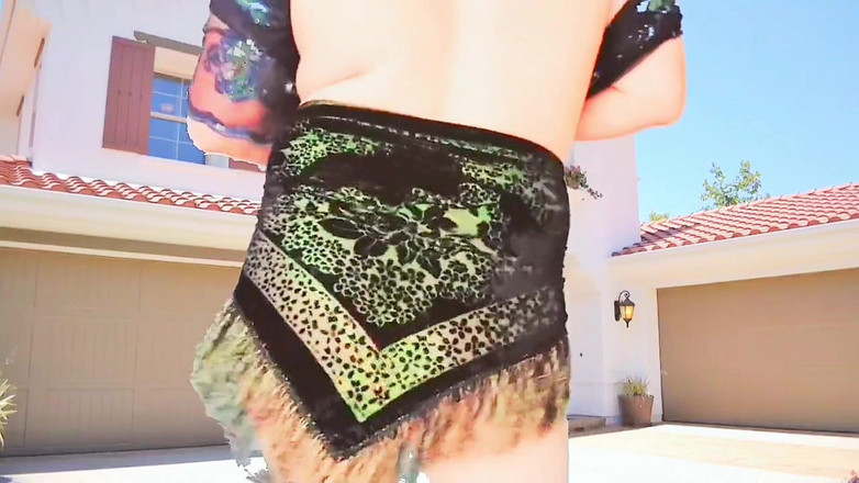 Kitty_Cross: サニーメドウでローズクラウンをかぶる美しいシシー