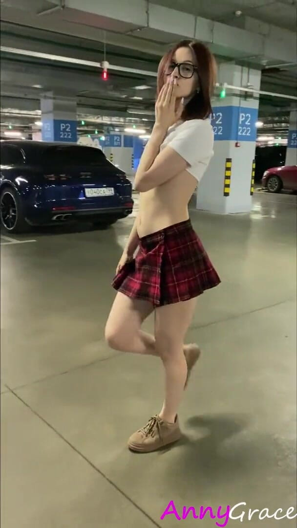 AnnyGrace: Anny Grace walking nude in a parking lot