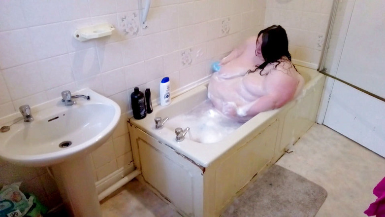 SSBBWLadyBrads: Sbbw mencoba mandi, bisakah dia bugar?