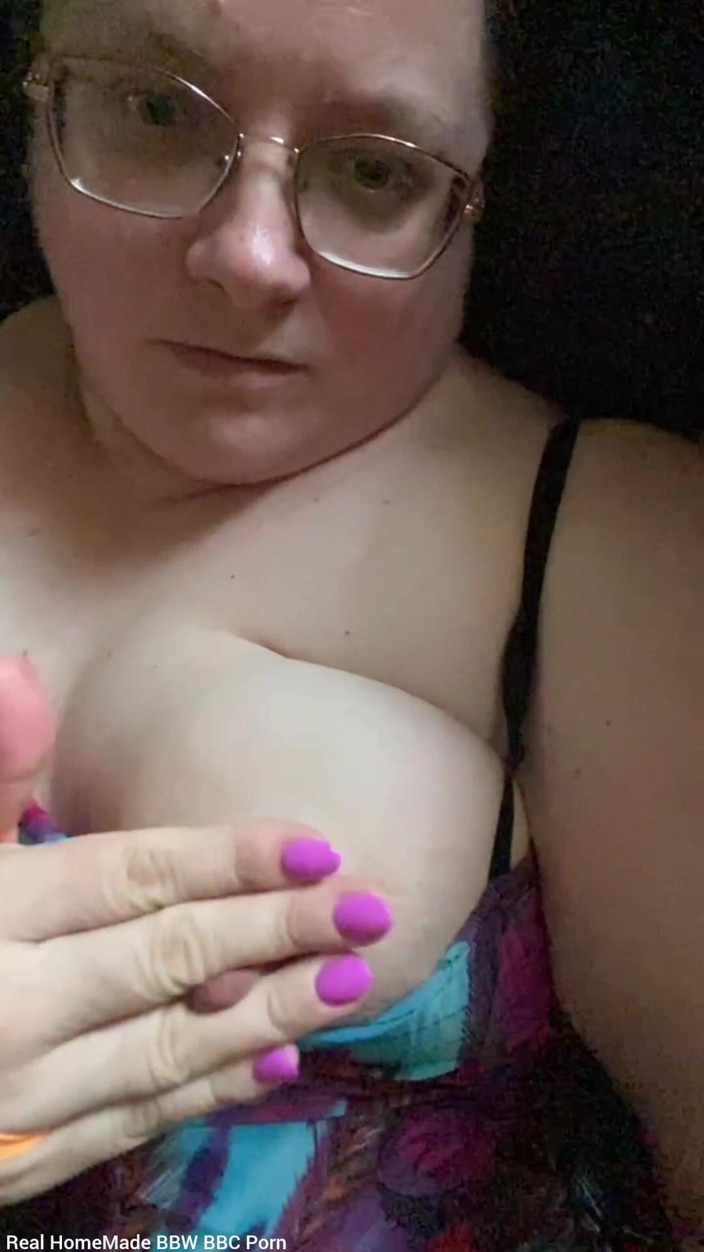 Real homemade BBW BBC porn: Dokuczanie Wcierania Ściskając Moje Cycki Wykręcając Sutki