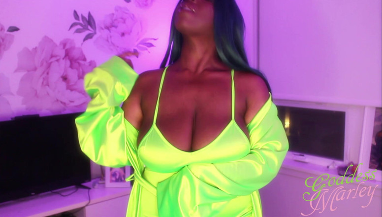 Goddess Marley: Emerald Titties