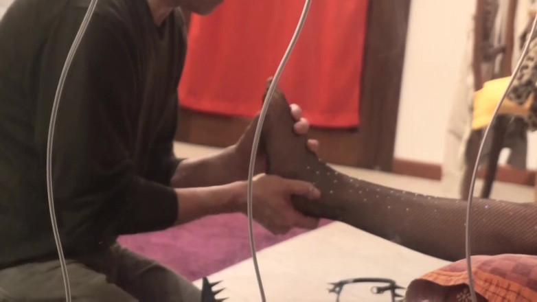 MMV and Eroticplanet Clips: Foot massage by a slave