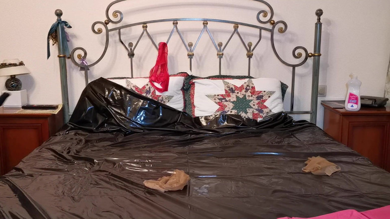 Sissy Cummy Lingerie: Michelle Ernandes Ateşli Bir Parti Gecesinde Uyandıktan Sonra Hala Pahalı...