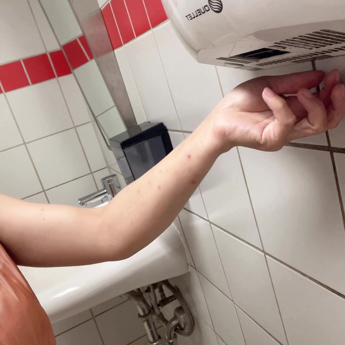 sweethanajapanese: Piss in Toilet Room Hana Cute