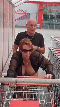 Pieprzony na parkingu supermarketu