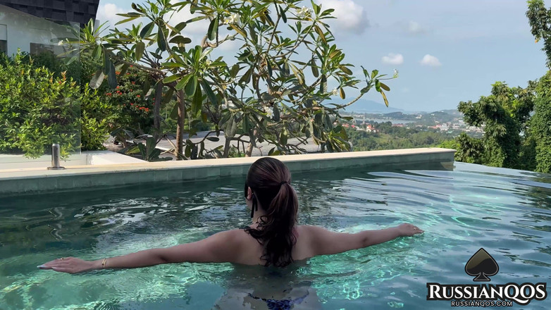 RussianQOS: Vyzkoušejte bikiny od Qos Brand a Shein