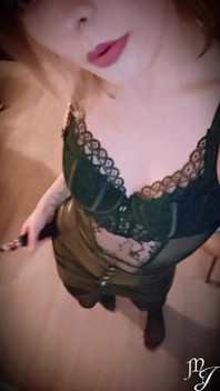 Body E Giarrettiera: Questa Anteprima Ti Mette in Ginocchio - Mistress Julia